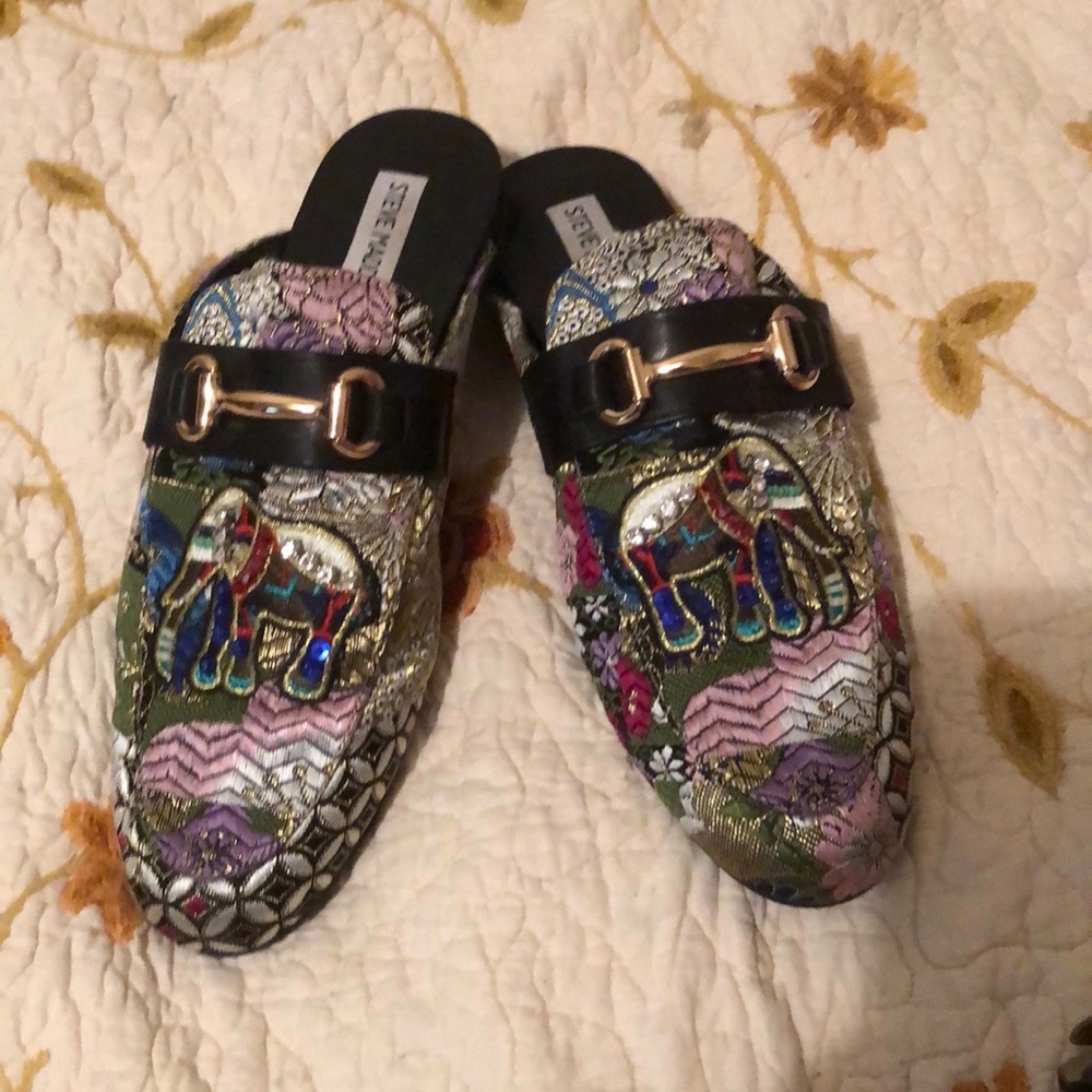 Steve Madden Ornate Elephant Slides size 9